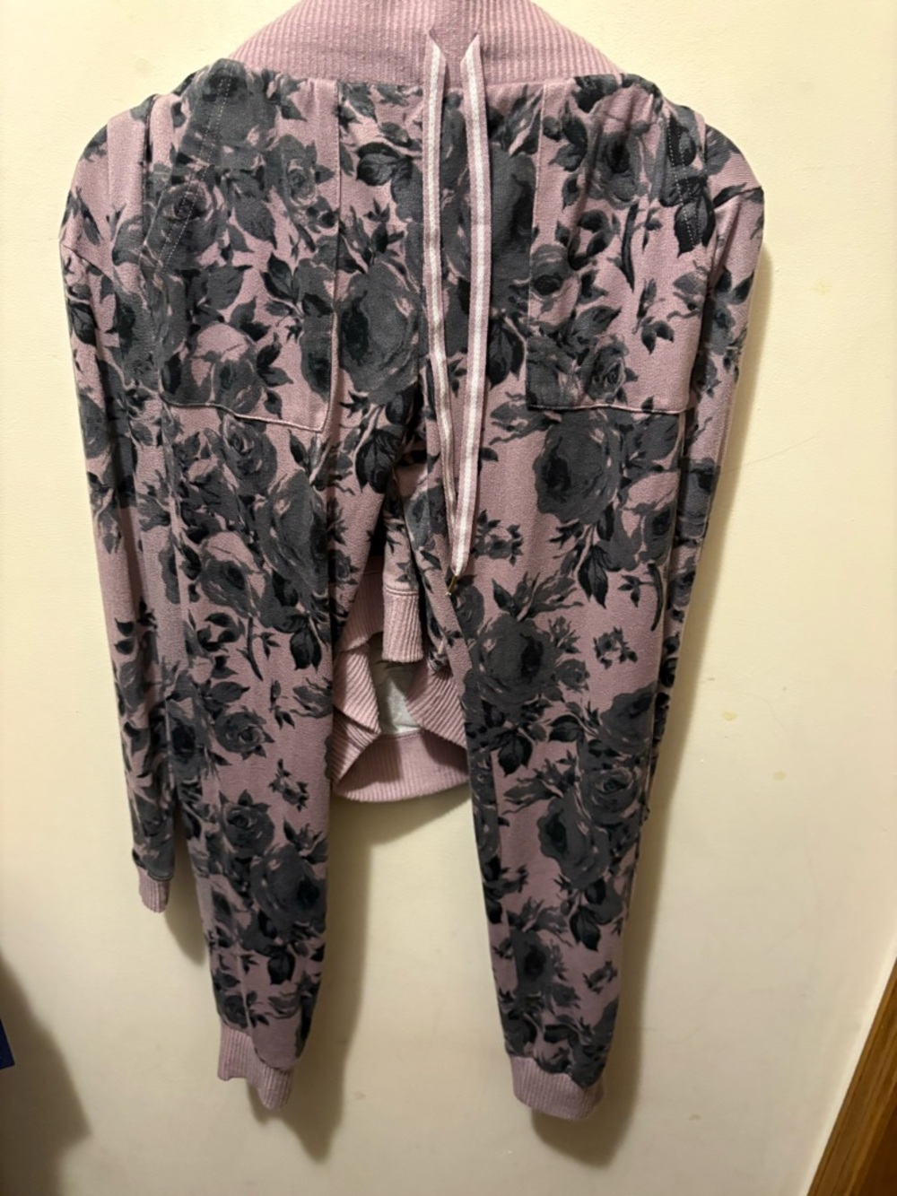 Adorable Mauve Dusty Pink Floral Jogger Pajama‎ Set XS - Picture 6 of 7